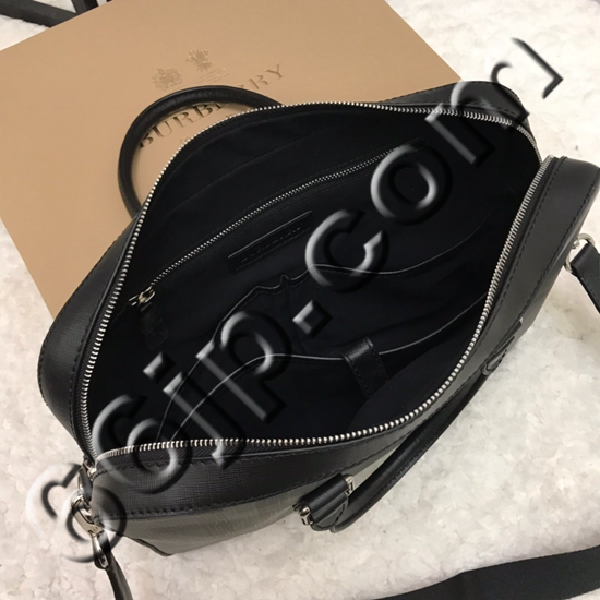 バーバリーバッグ着用イメージ